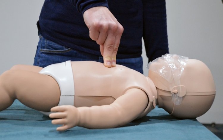 Suporte Básico de Vida Pediátrico: manual INEM