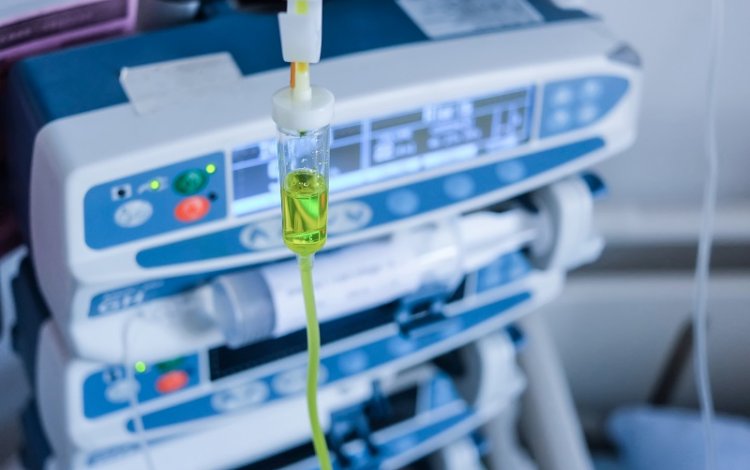 Urgência e Emergência: Adenosina, um fármaco para taquiarritmias de complexos estreitos e irregulares