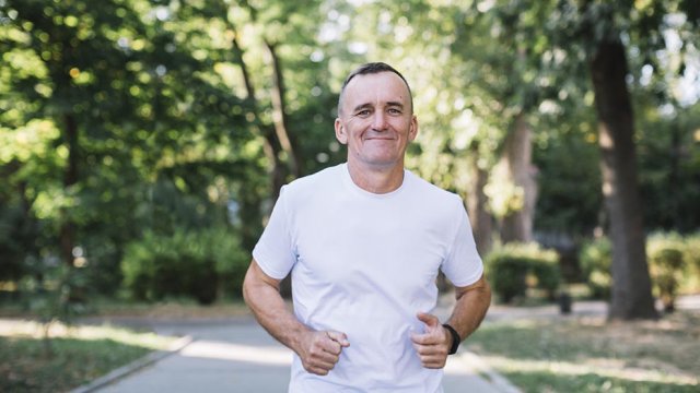 Exercício Físico no Envelhecimento: Movimento e Saúde
