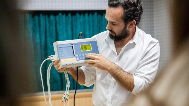 Curso ECG (eletrocardiografia) para enfermeiros com filipe franco - leitura de traçado de ecg